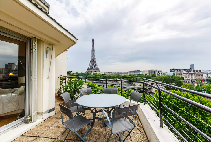 Romantic AirBNBs in Paris - Airbnb near Eiffel Tower